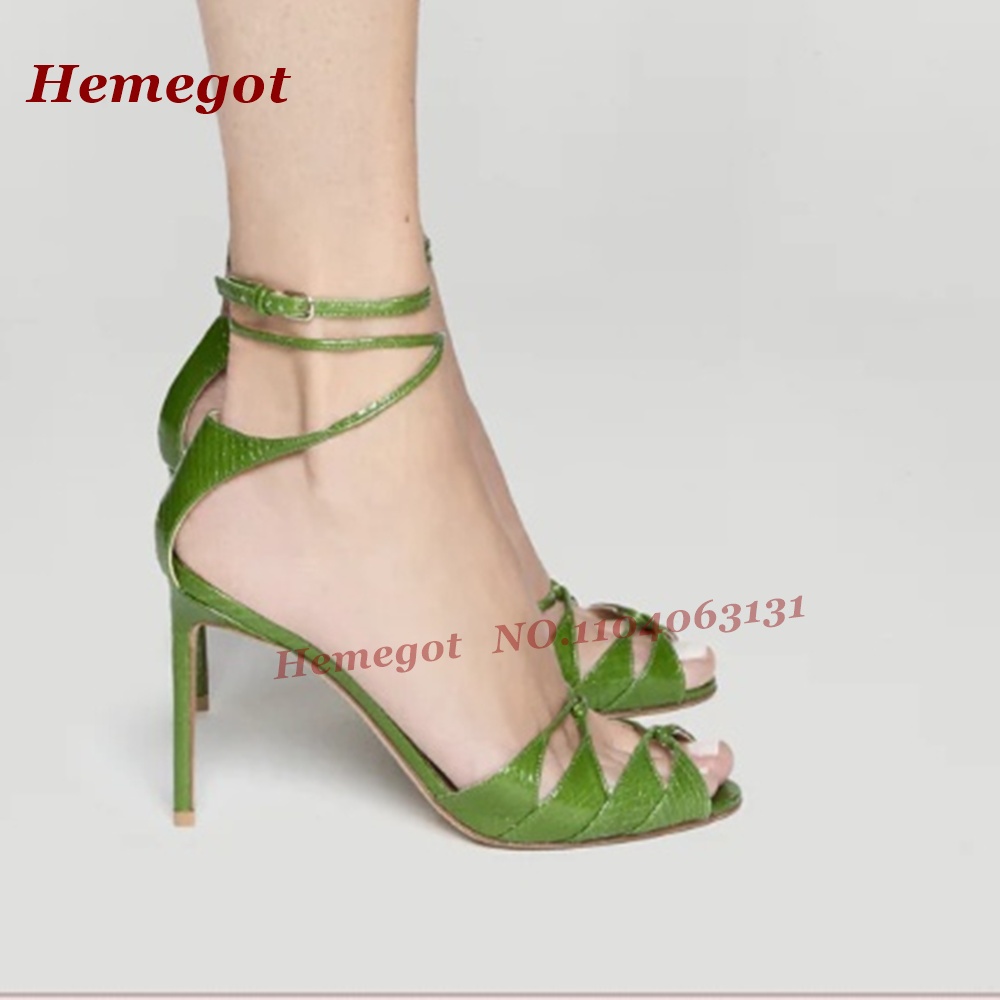 Sandali con cinturino modello  - Sandal Strappy Heeled recensione e prezzo